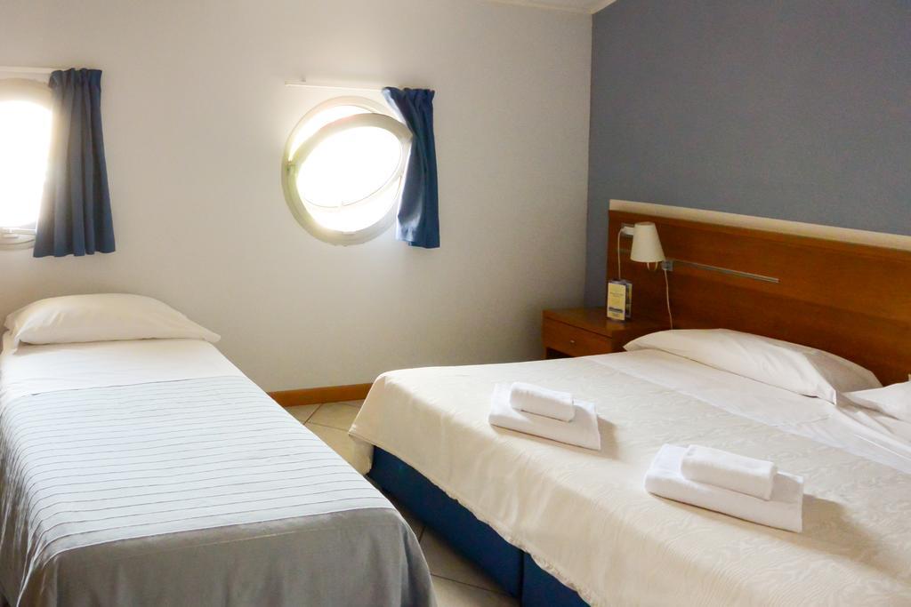 Albergo Meuble Abatjour มานโตวา ภายนอก รูปภาพ