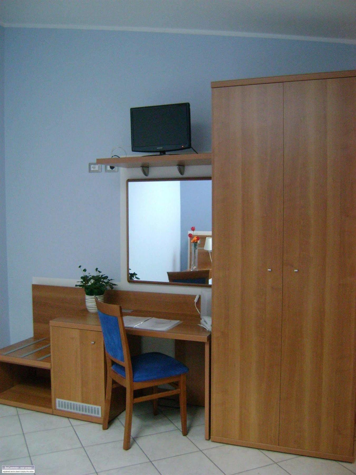 Albergo Meuble Abatjour มานโตวา ภายนอก รูปภาพ