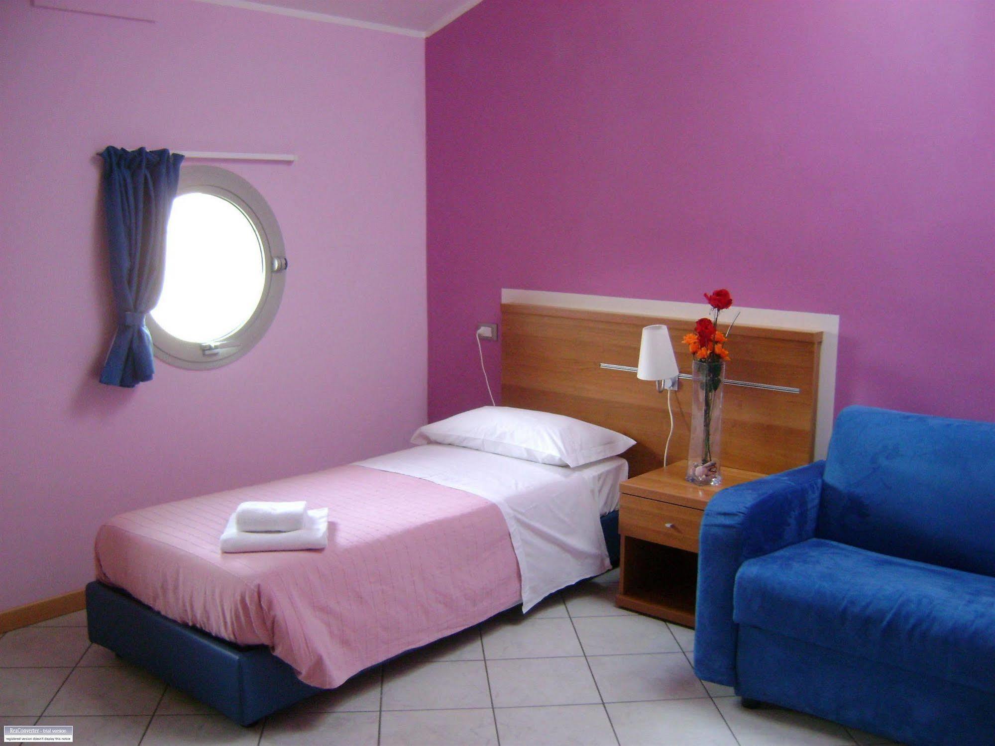 Albergo Meuble Abatjour มานโตวา ภายนอก รูปภาพ